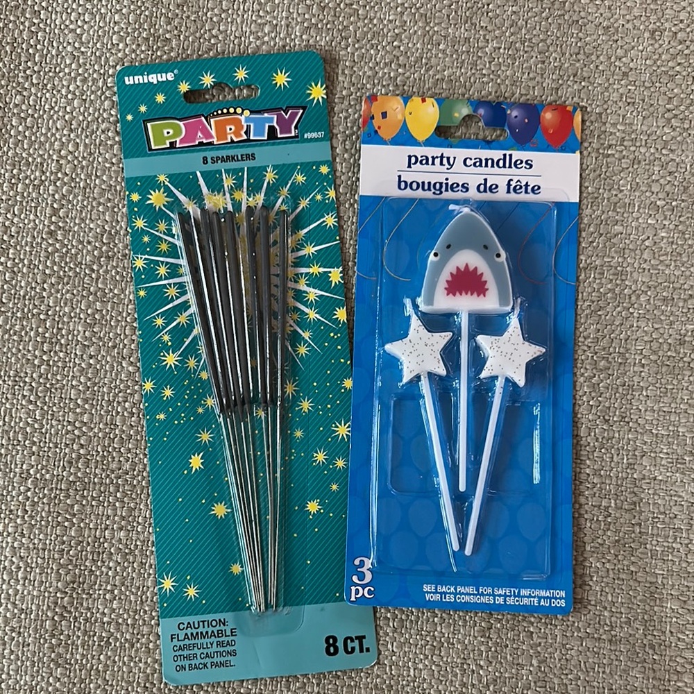 Nique Party Sparklers and Shark Candle Set
